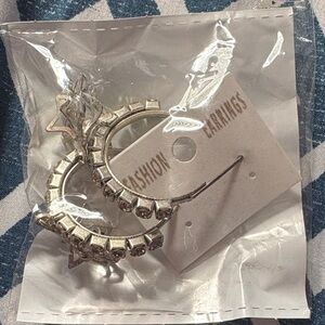 Silver hoop star brand new earrings